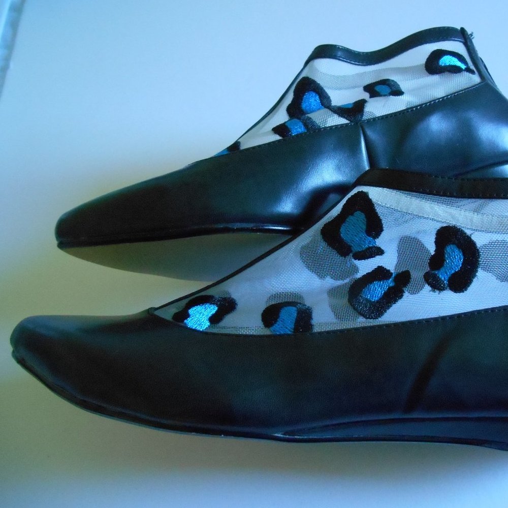 NWOT 2 Lips Too Shoes Womens 7.5 Too Shy - Picture 4 of 6